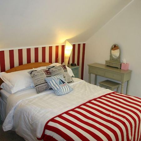 Cambridge House Guest House Eastbourne Værelse billede