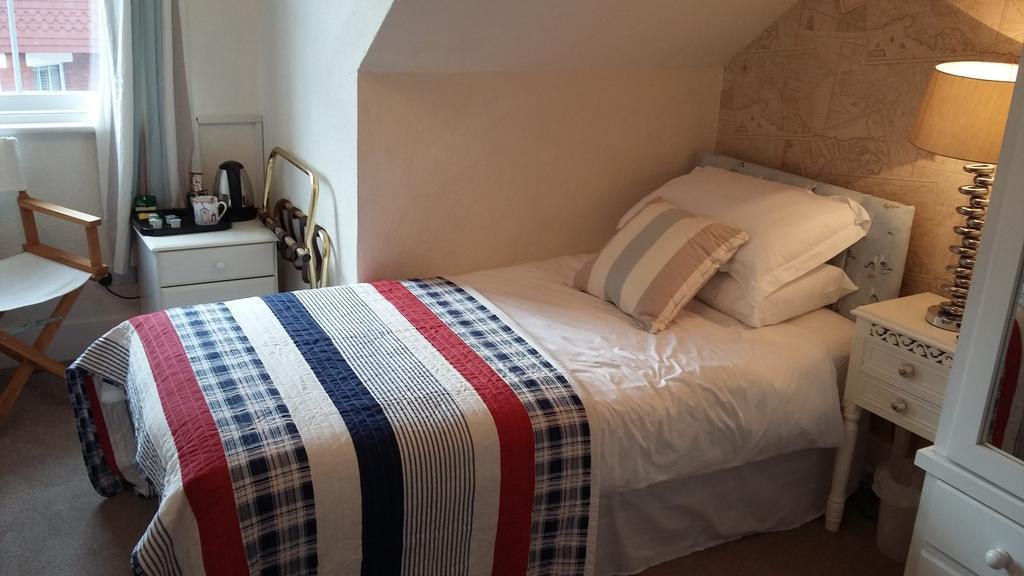 Cambridge House Guest House Eastbourne Værelse billede
