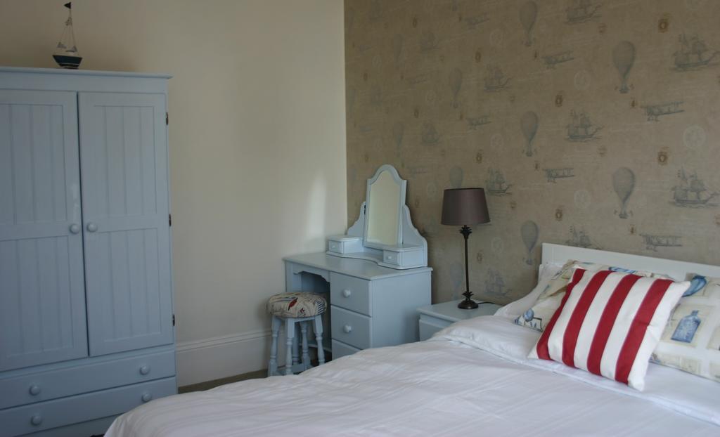 Cambridge House Guest House Eastbourne Værelse billede