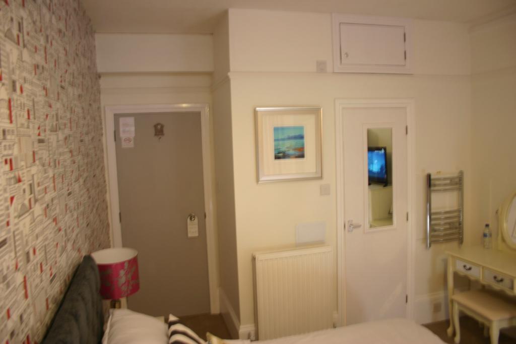 Cambridge House Guest House Eastbourne Værelse billede