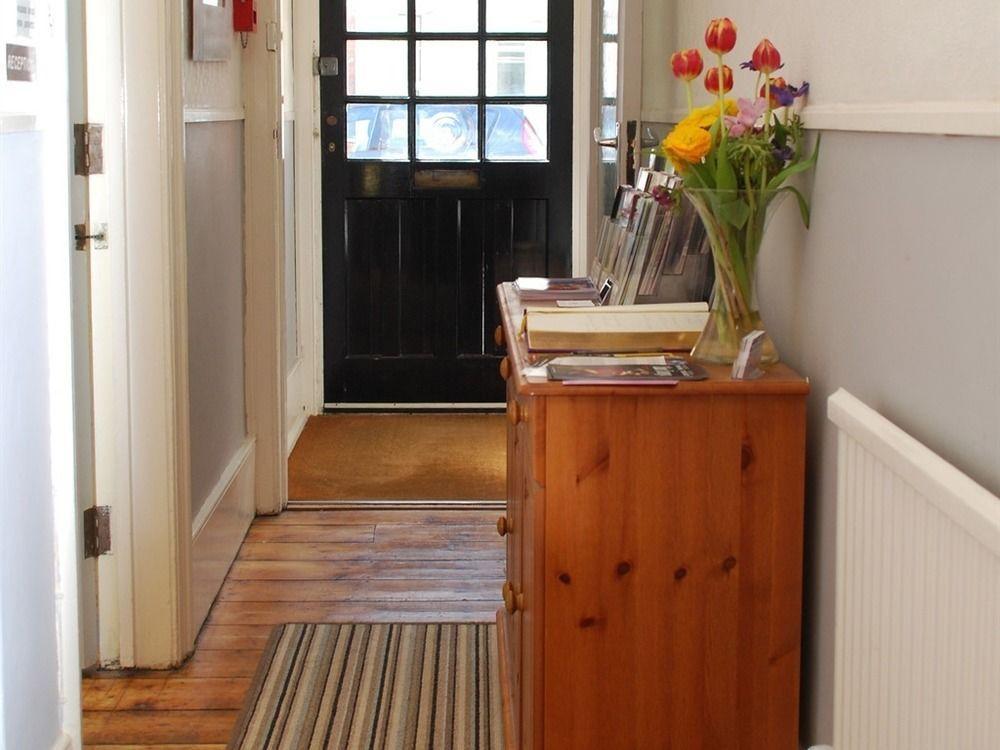 Cambridge House Guest House Eastbourne Eksteriør billede