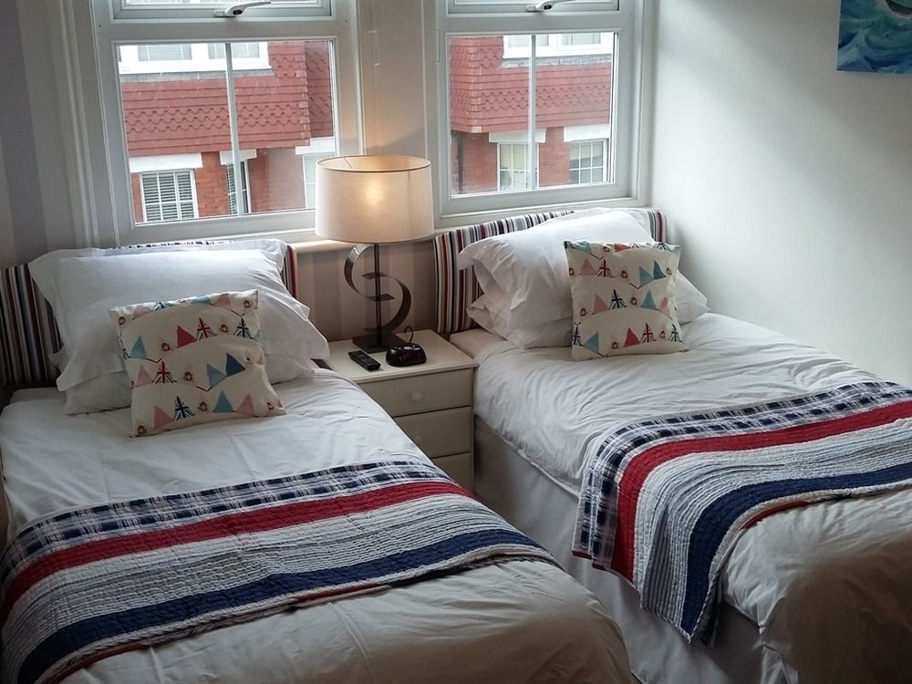 Cambridge House Guest House Eastbourne Eksteriør billede